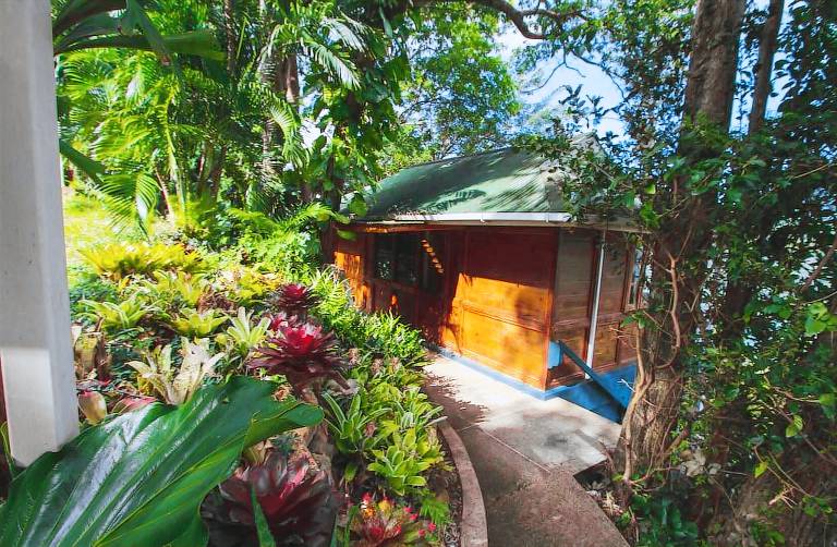 Cabin Parlatuvier