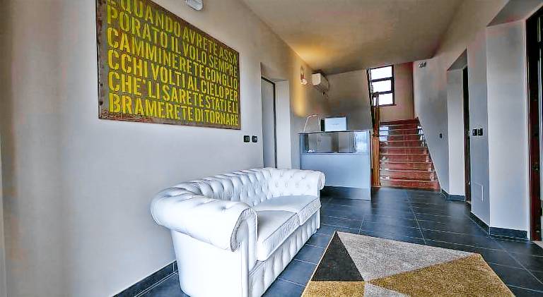 Serviced apartment with yard & terrace | Perfect for remote work — photo 3