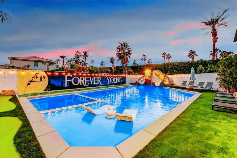 Villa with private pool in Indio, CA