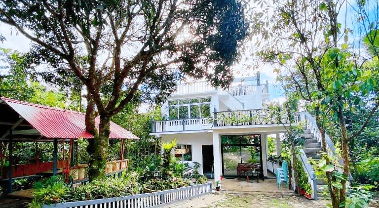 House with 3 rooms for 15 persons in Tagaytay