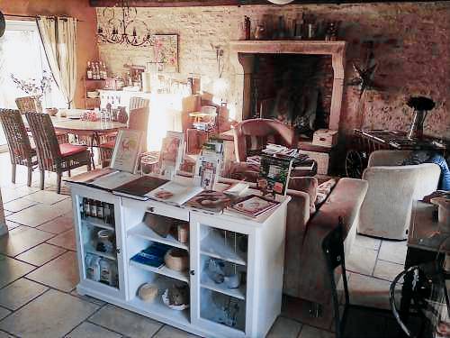 Authentique Chambres avec Tables d'hotes et Gite Rural de Ferme de la Fontenille — photo 4