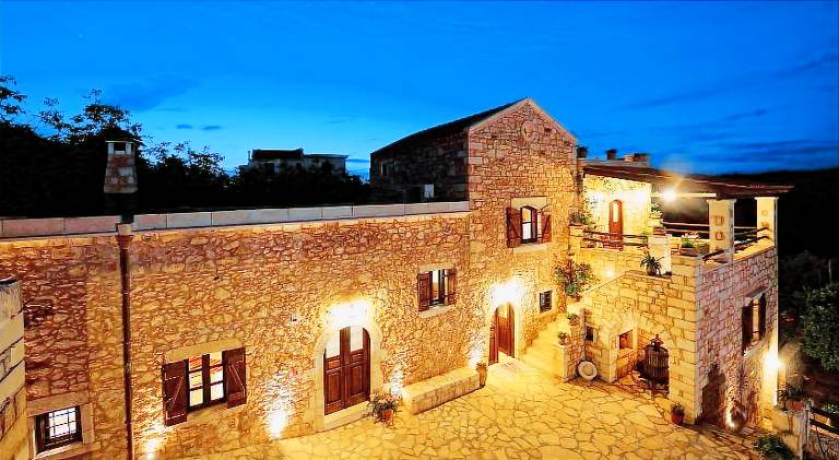 Villa with jacuzzi, terrace & BBQ | Pets allowed — photo 2
