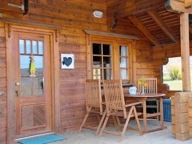 Child-friendly pleasant vacation home with pool, patio & barbeque | Garden view | Pet-friendly — photo 3