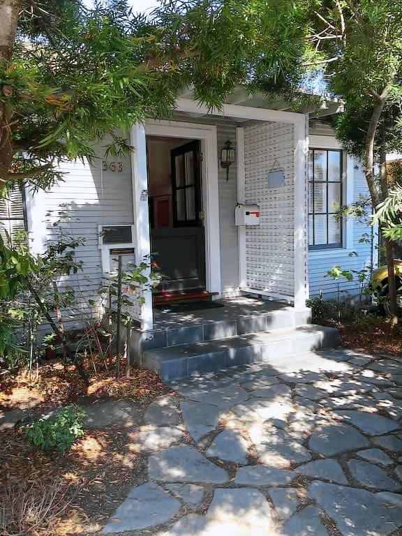 Cottage  Seabright