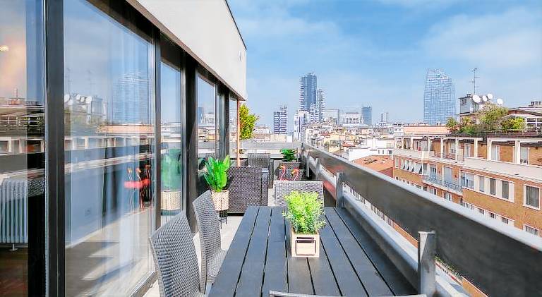 Holiday apartment with terrace | Next to Milan Cathedral | Pets allowed — photo 5
