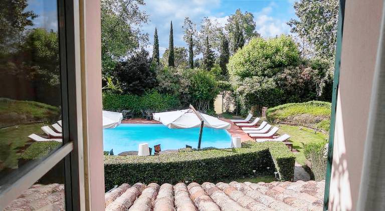House with garden & pool — photo 4