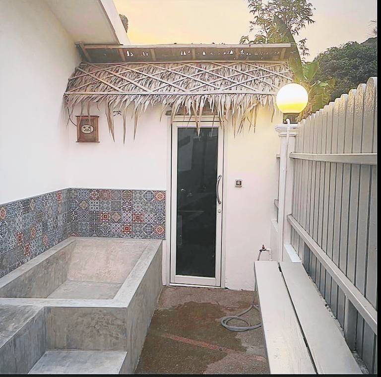 Jungle pad accomodation in Karon