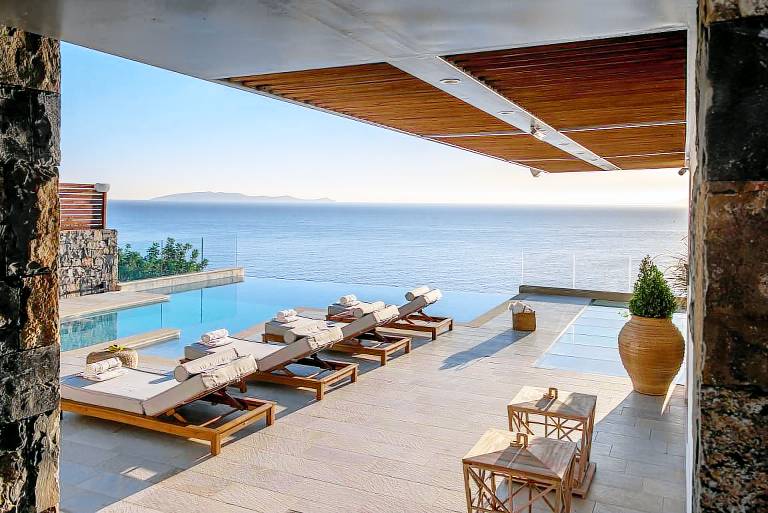Child-friendly lovely villa with fast internet, garden & hot tub | Beach view | Dogs allowed — photo 3
