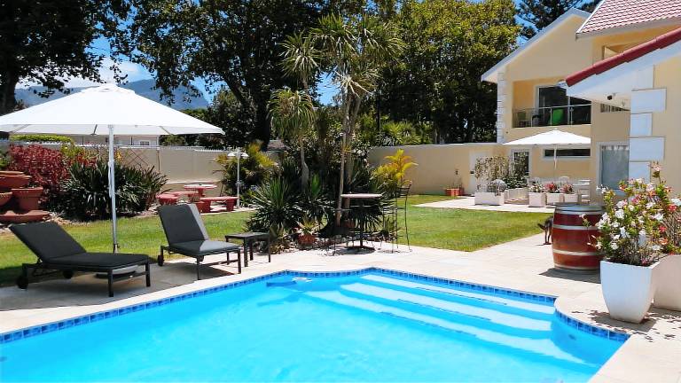 Leilighet  Rondebosch East