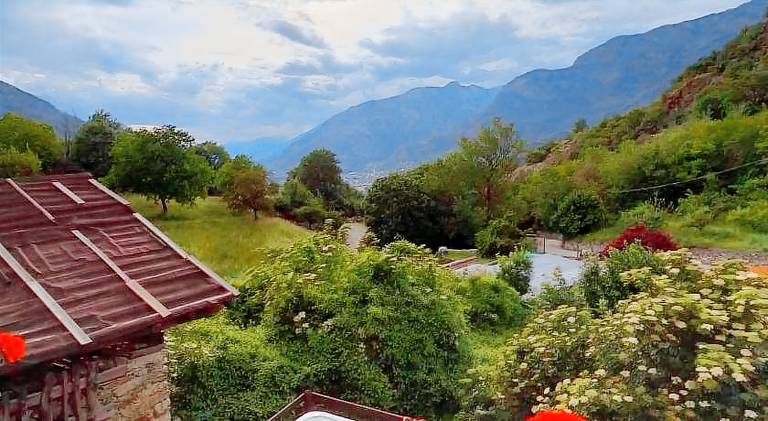 House with hot tub, terrace & barbecue — photo 2