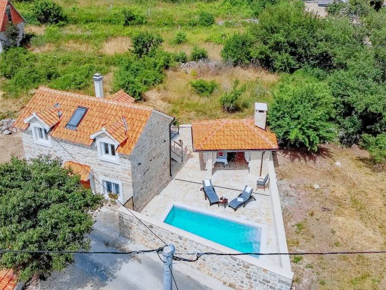 Fully equipped house with yard, grill & terrace | Pets are welcome — photo 4