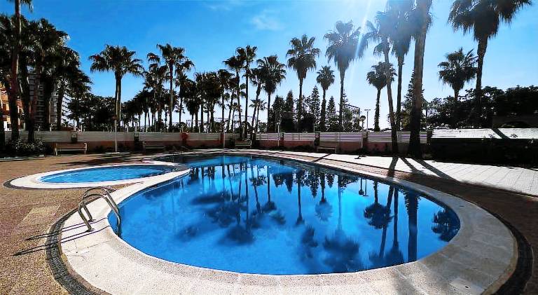 Apartment with pool in Oropesa del Mar