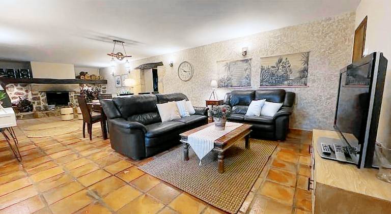 Beautiful vacation home with pool | Pets allowed — photo 4