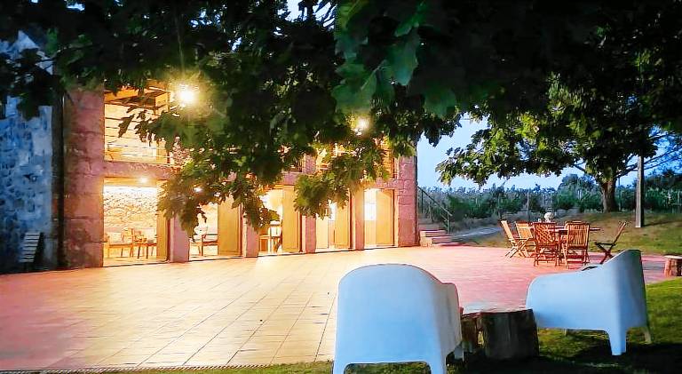 Villa with garden, private pool & barbeque | Perfect for remote work | Pet-friendly — photo 2