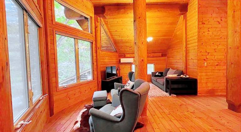 Vacation home with terrace, yard & BBQ — photo 4