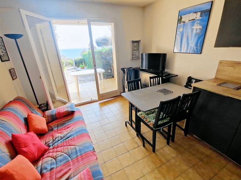 1BR with pool, parking, terrace, sea view in Rayol-Canadel-sur-Mer — photo 5