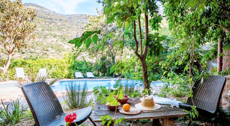 Wonderful vacation home with barbecue, pool & terrace | Dogs allowed — photo 2