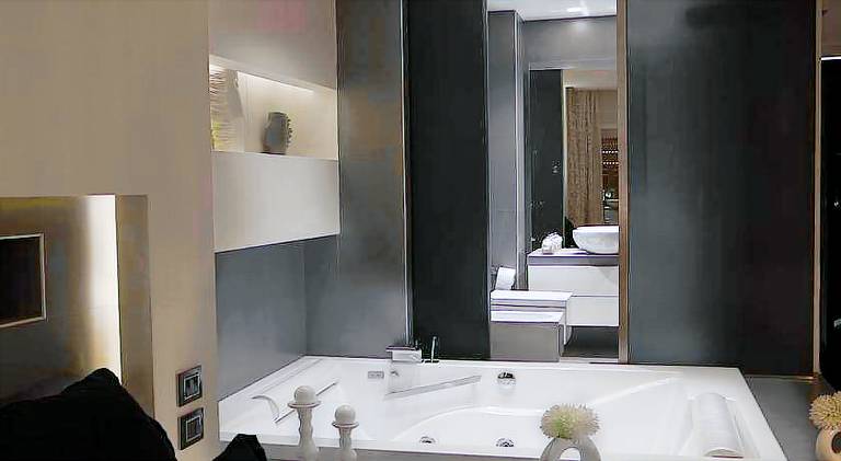 Rental apartment with jacuzzi | Close to Piazza del Plebiscito — photo 2