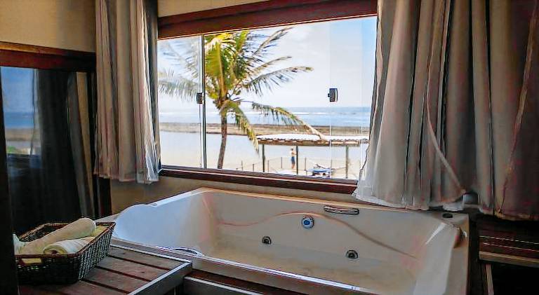 House with hot tub, sauna & pool | Beach nearby | Suitable for remote work | Pets are welcome — photo 3