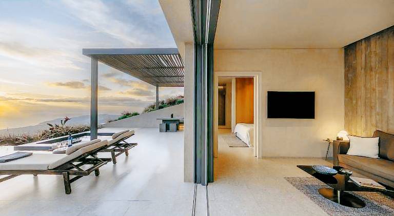 Villa with garden, jacuzzi & terrace — photo 2