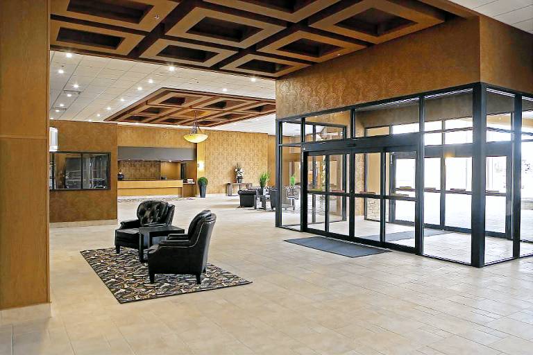 Coast Lethbridge Hotel & Conference Centre — photo 4