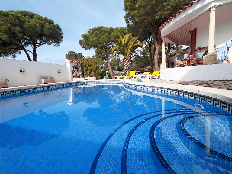 Fully equipped villa with private pool, grill & garden | Close to the beach | Pets allowed — photo 2