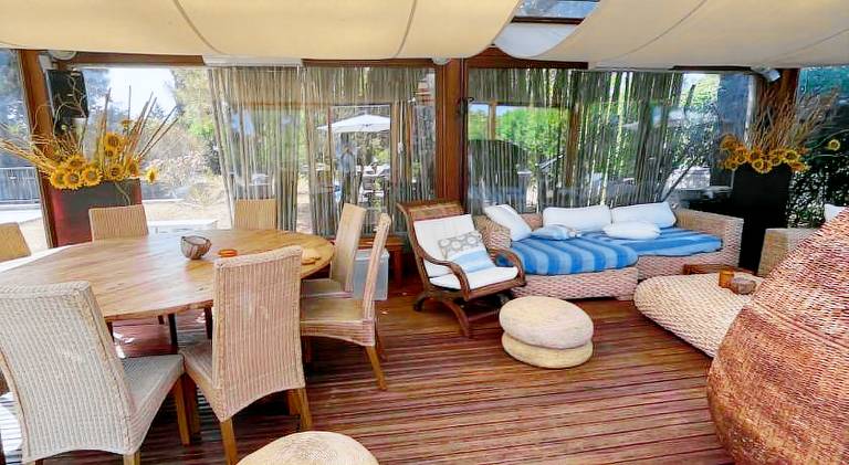 Villa with jacuzzi & pool — photo 4