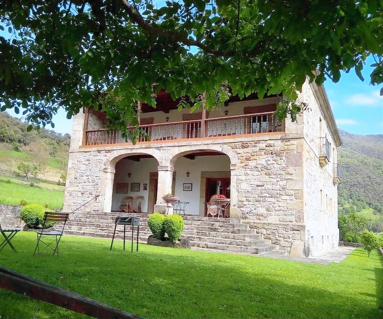 Casa Camaleño