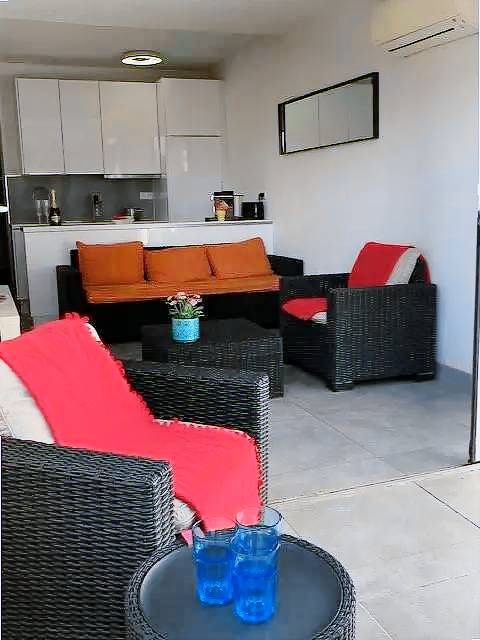 Rental apartment with garden & patio — photo 2