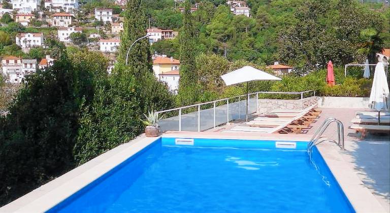 Apartment with pool, garden & patio | Good for workation | Pets allowed — photo 4