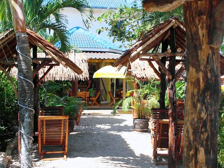 Bed & Breakfast  Baan Khaolak Resort