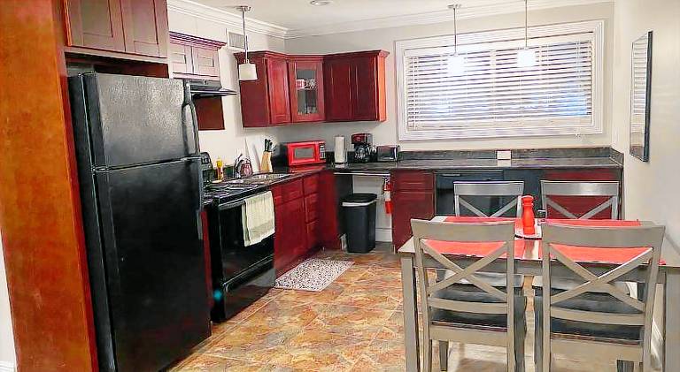 Apartment with pool in Baton Rouge, LA