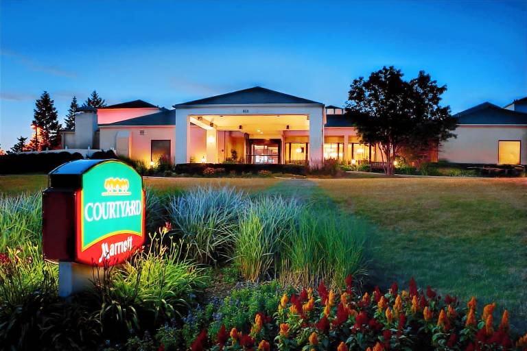Courtyard by Marriott Chicago Deerfield in Deerfield, IL