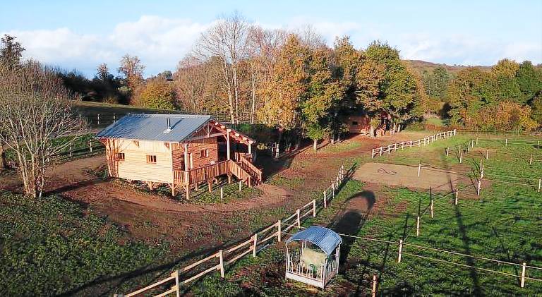 Charming vacation home with terrace, yard & barbecue | Pet-friendly in Gaillard