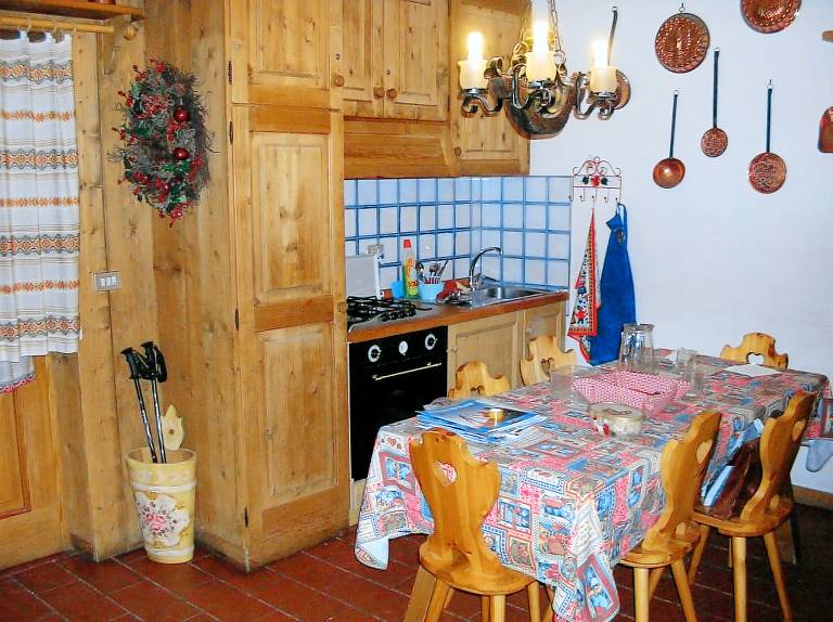 Chalet with yard | Panoramic view — photo 2