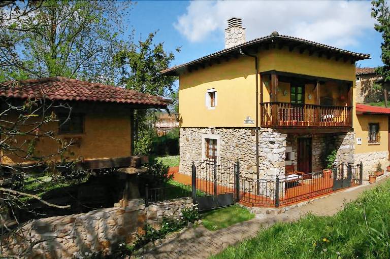 Casa  Infiesto