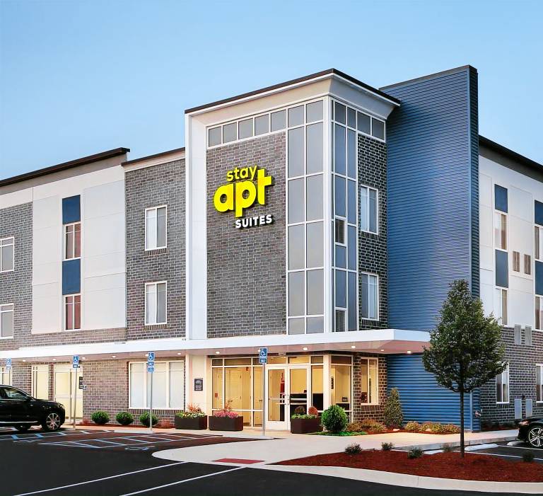 StayAPT Suites Louisville North-Clarksville — photo 3