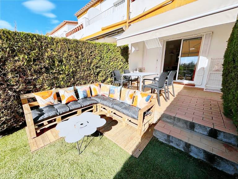House with pool, terrace & yard — photo 4