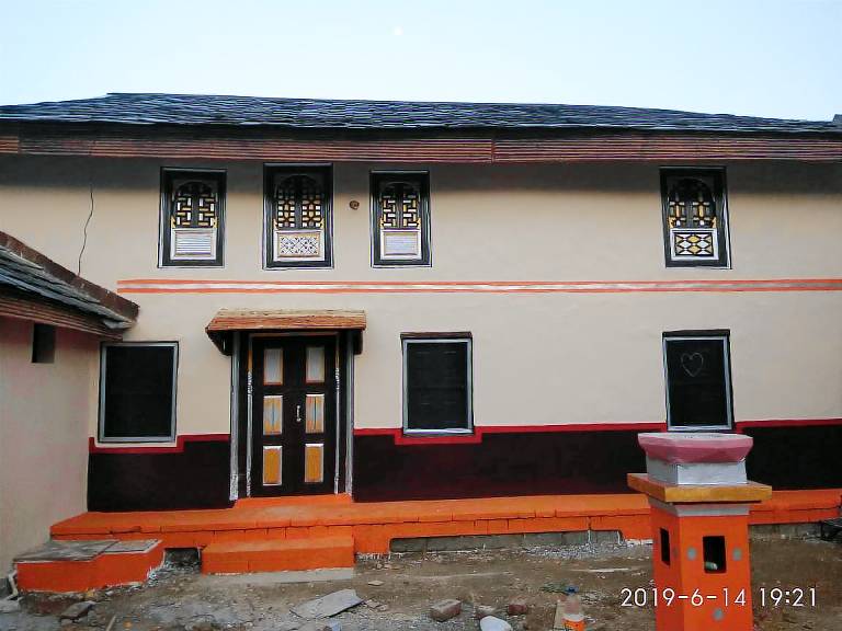 Vacation home with pool in Dharamshala