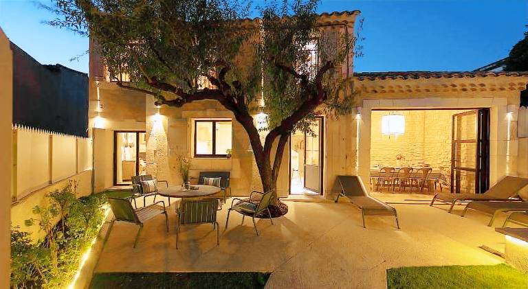 Vacation home with terrace, BBQ & private pool — photo 5
