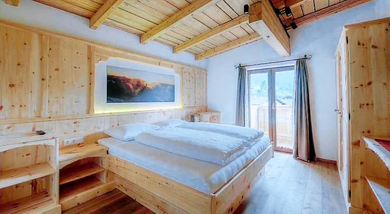 Big rental apartment with yard, jacuzzi & patio | Good for workation | Dogs allowed — photo 2