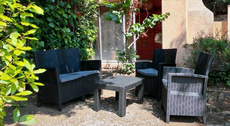 Fully equipped vacation home with yard, patio & barbeque | Perfect for remote work | Pet-friendly — photo 4