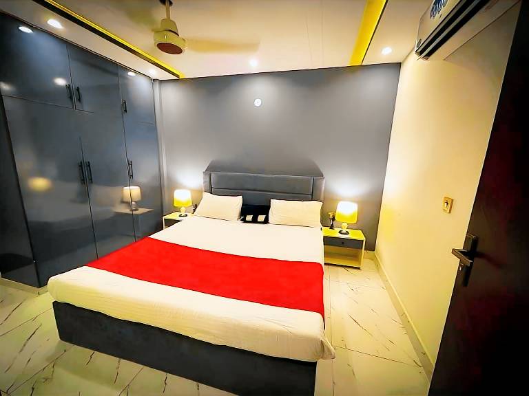 One Bed Luxury Furnished Apartment Available — photo 2