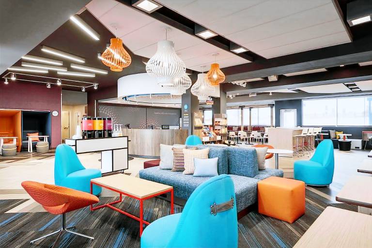 Tru by Hilton Cedar Rapids Westdale — photo 3