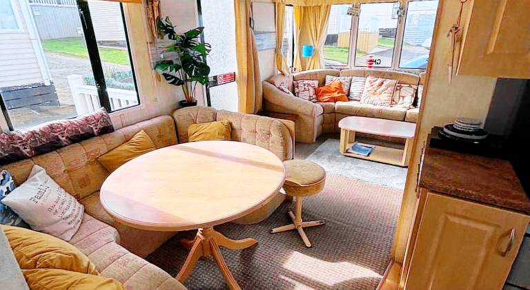 Sea View Escape 2 Bedroom Pet Friendly Caravan at Clarach Bay Gm3 in Aberystwyth