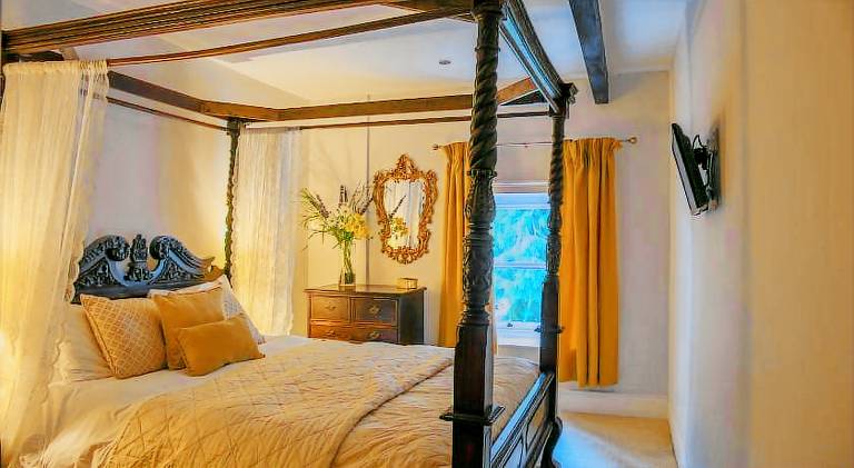 Lowbyer Manor Country House — photo 2