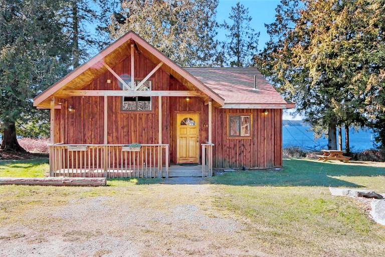 Cabin  Eastsound