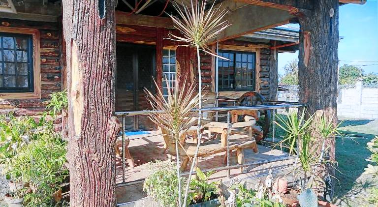 Vievan's transient house in Alaminos
