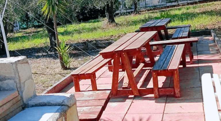 Vacation home with terrace, yard & barbecue — photo 5