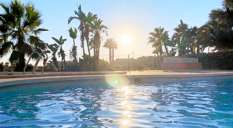 Holiday apartment with pool — photo 4